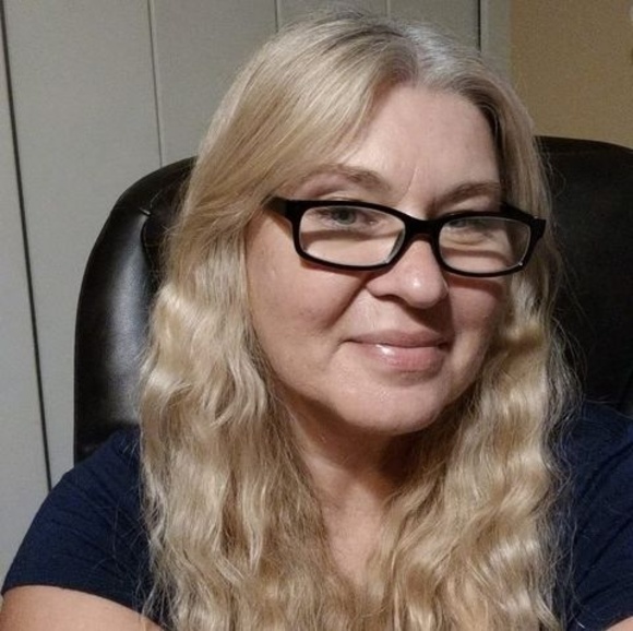 Meet your Posher, Cheryl - Picture 1 of 1